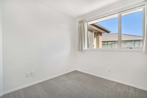 Photo of property in Henry Russell Estate, 8/36 Belgrove Drive, Waipukurau, 4200