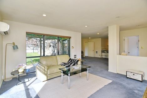 Photo of property in 10 Riegler Place, Belfast, Christchurch, 8051