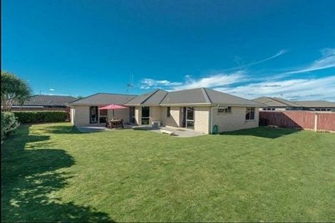 Photo of property in 10 Alderwick Place, Rototuna North, Hamilton, 3210