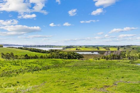 Photo of property in 186 Metcalfe Road, Matakohe, 0593