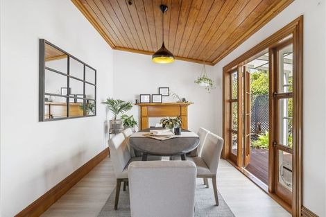 Photo of property in 12 Rodney Road, Northcote Point, Auckland, 0627