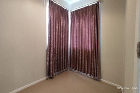Photo of property in 25 Kirrie Avenue, Te Atatu South, Auckland, 0610