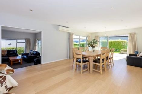 Photo of property in 18 Clutha Place, Wanaka, 9305