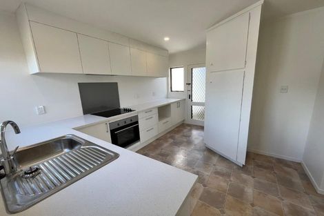 Photo of property in 12 Prince Regent Drive, Half Moon Bay, Auckland, 2012