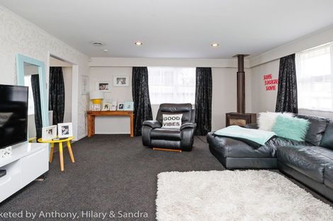 Photo of property in 15 Geraldine Crescent, Cloverlea, Palmerston North, 4412