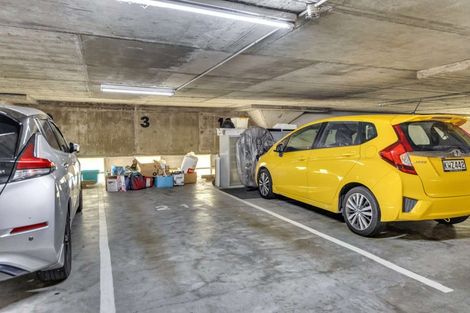 Photo of property in Metro Apartments, 21/220 Thorndon Quay, Pipitea, Wellington, 6011