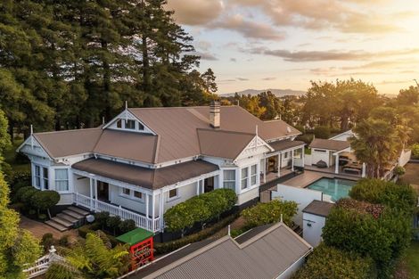 Photo of property in 23 Ruakiwi Road, Hamilton Lake, Hamilton, 3204