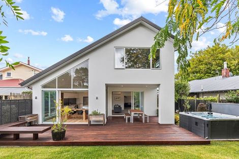 Photo of property in 66 Watford Street, Strowan, Christchurch, 8052