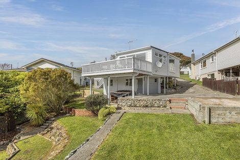 Photo of property in 36 Larsen Crescent, Tawa, Wellington, 5028