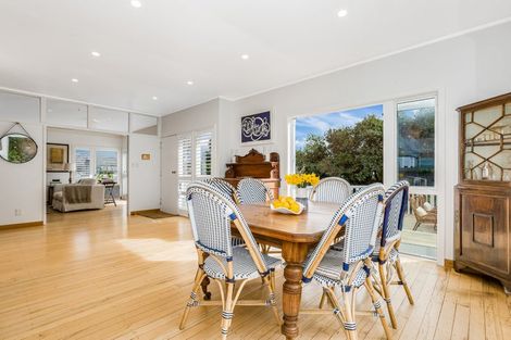 Photo of property in 35a Braithwaite Street, Karori, Wellington, 6012