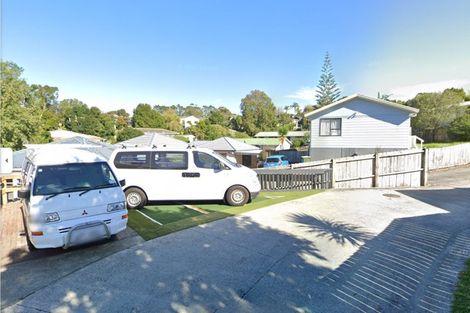 Photo of property in 27h Rehia Road, Massey, Auckland, 0614