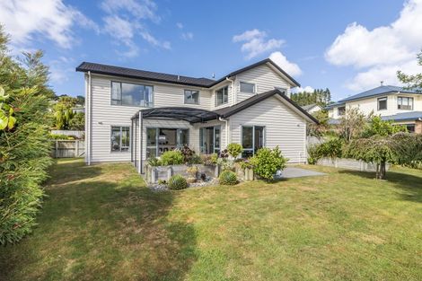 Photo of property in 4 Edington Grove, Churton Park, Wellington, 6037
