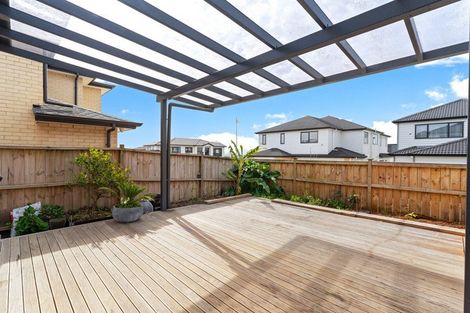 Photo of property in 42 Lime Hill Rise, Flat Bush, Auckland, 2019