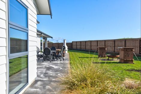 Photo of property in 4 Rosemount Road, Waverley, 4591