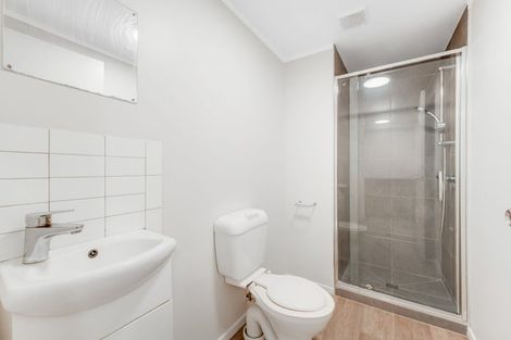 Photo of property in 194 Don Buck Road, Massey, Auckland, 0614