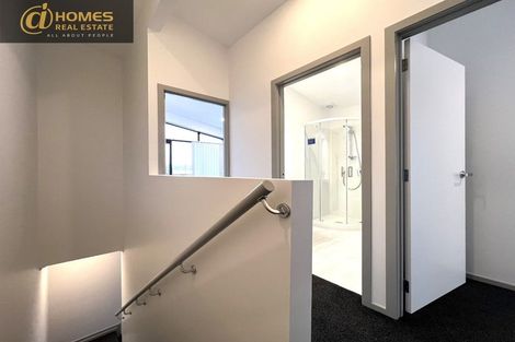 Photo of property in 19a Statesman Street, Henderson, Auckland, 0612