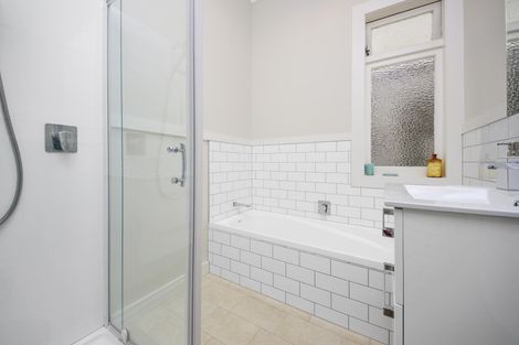 Photo of property in 22 Crows Road, Swanson, Auckland, 0614