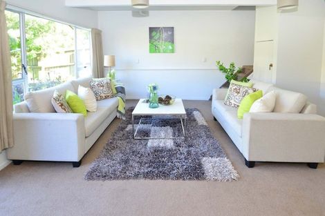 Photo of property in 2/10 Scarlock Avenue, Browns Bay, Auckland, 0630