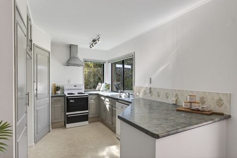 Photo of property in 60 Heta Road, Highlands Park, New Plymouth, 4312