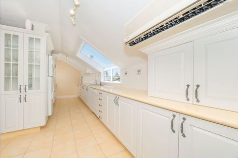 Photo of property in 50c Maunganui Road, Mount Maunganui, 3116