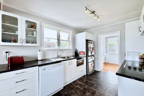 Photo of property in 179 Waddington Drive, Naenae, Lower Hutt, 5011