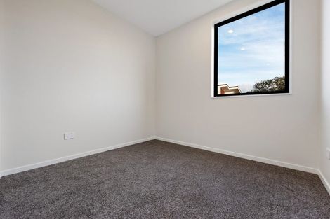 Photo of property in 4202d Great North Road, Glendene, Auckland, 0602