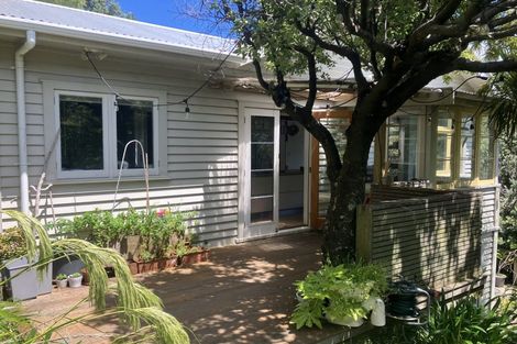 Photo of property in 169 Houghton Bay Road, Houghton Bay, Wellington, 6023
