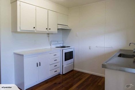 Photo of property in 30a Collier Avenue, Karori, Wellington, 6012
