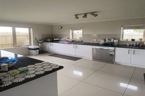 Photo of property in 24 County Drive, Hawera, 4610