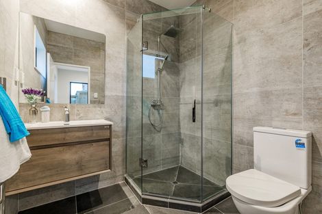 Photo of property in 13 Konoba Avenue, Kumeu, 0810