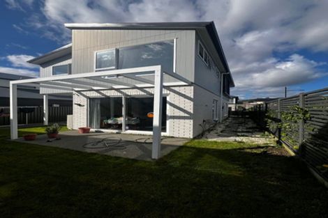 Photo of property in 14 Hokioi Drive, Kenepuru, Porirua, 5022