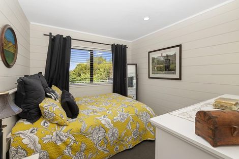 Photo of property in 23 St James Avenue, Helensville, 0800