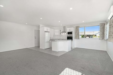 Photo of property in Henry Russell Estate, 8/36 Belgrove Drive, Waipukurau, 4200