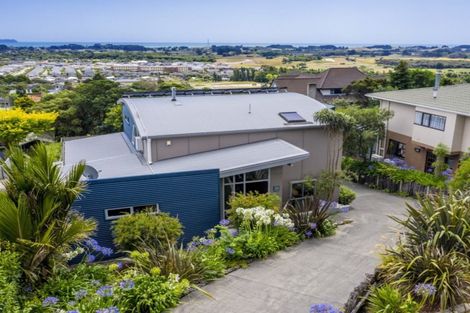 Photo of property in 48 Kotare Street, Waikanae, 5036