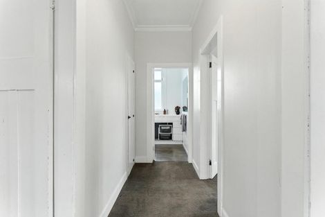 Photo of property in 9 Sydney Place, Whanganui, 4500