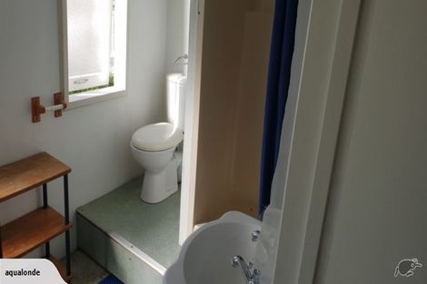 Photo of property in 21 High Road, Glenfield, Auckland, 0629