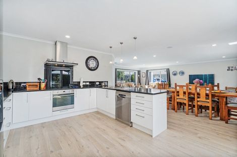 Photo of property in 40 Leeward Drive, Whitianga, 3510