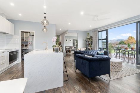 Photo of property in 7 Takahe Drive, Carterton, 5713