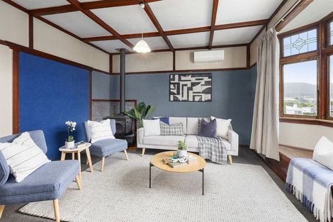 Photo of property in 16 Tawa Terrace, Tawa, Wellington, 5028