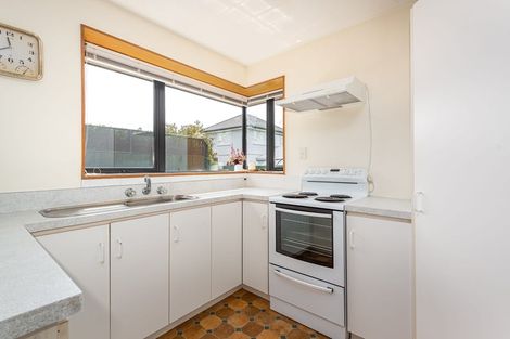 Photo of property in 33 Englefield Road, Belfast, Christchurch, 8051