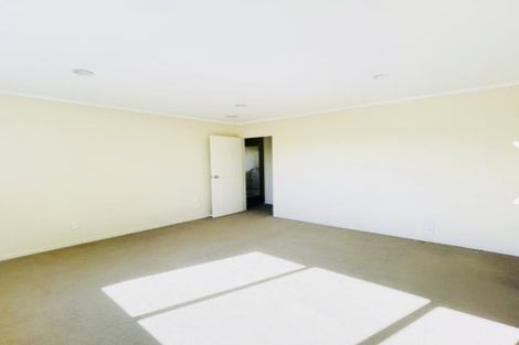 Photo of property in 1/99 Evelyn Road, Cockle Bay, Auckland, 2014