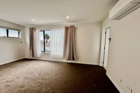 Photo of property in 56 Casuarina Road, Half Moon Bay, Auckland, 2012