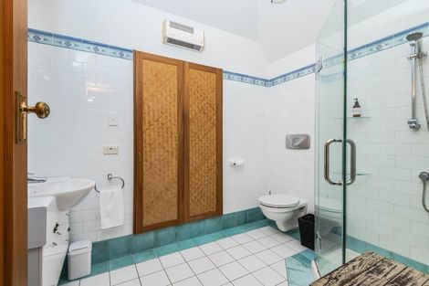 Photo of property in 210 Oriental Parade, Oriental Bay, Wellington, 6011