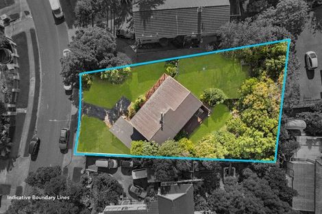 Photo of property in 14 Elsted Place, Goodwood Heights, Auckland, 2105