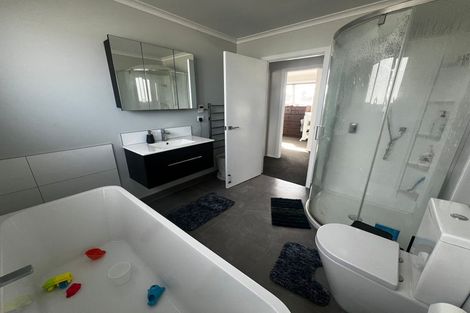 Photo of property in 14 Hokioi Drive, Kenepuru, Porirua, 5022