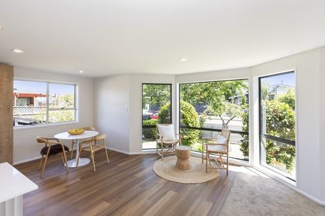 Photo of property in 17 Banks Place, Rangiora, 7400