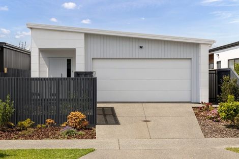 Photo of property in 49 Awatira Drive, Papamoa Beach, Papamoa, 3118
