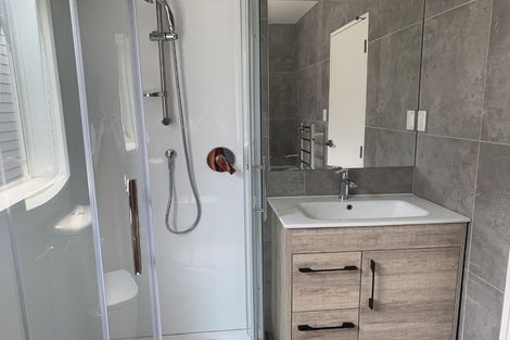 Photo of property in 72a Kerrykeel Drive, Flat Bush, Auckland, 2019