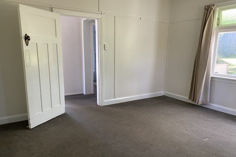 Photo of property in 14 Te Pari Pari Road, Pukerua Bay, 5026