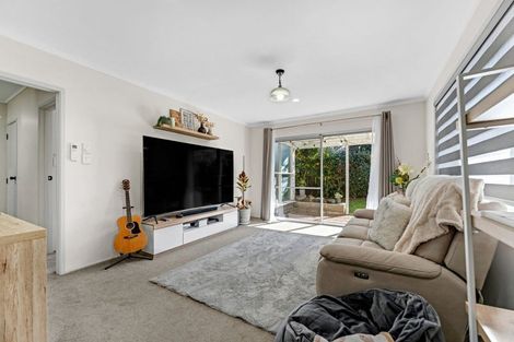 Photo of property in 2/91a Great South Road, Manurewa, Auckland, 2102